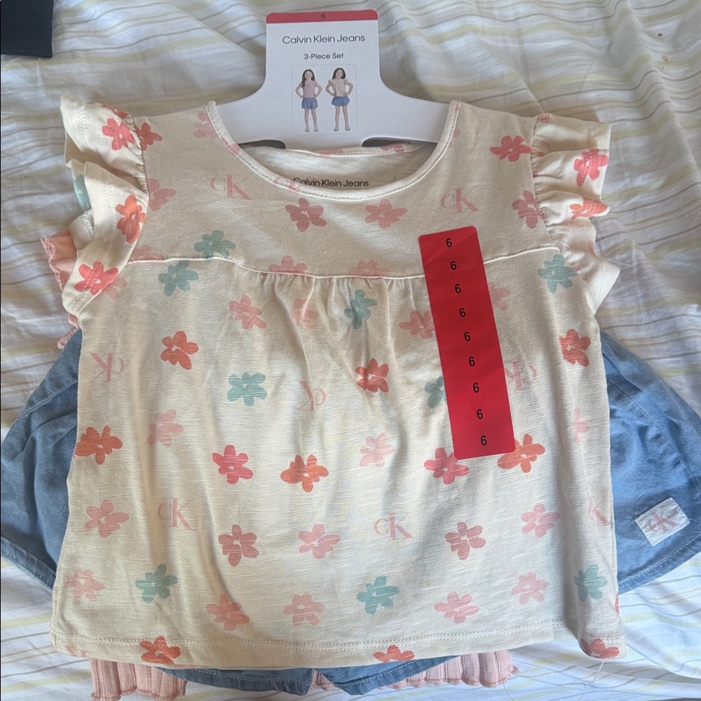 Calvin Klein Kids Floral Tee - Cream and Pink